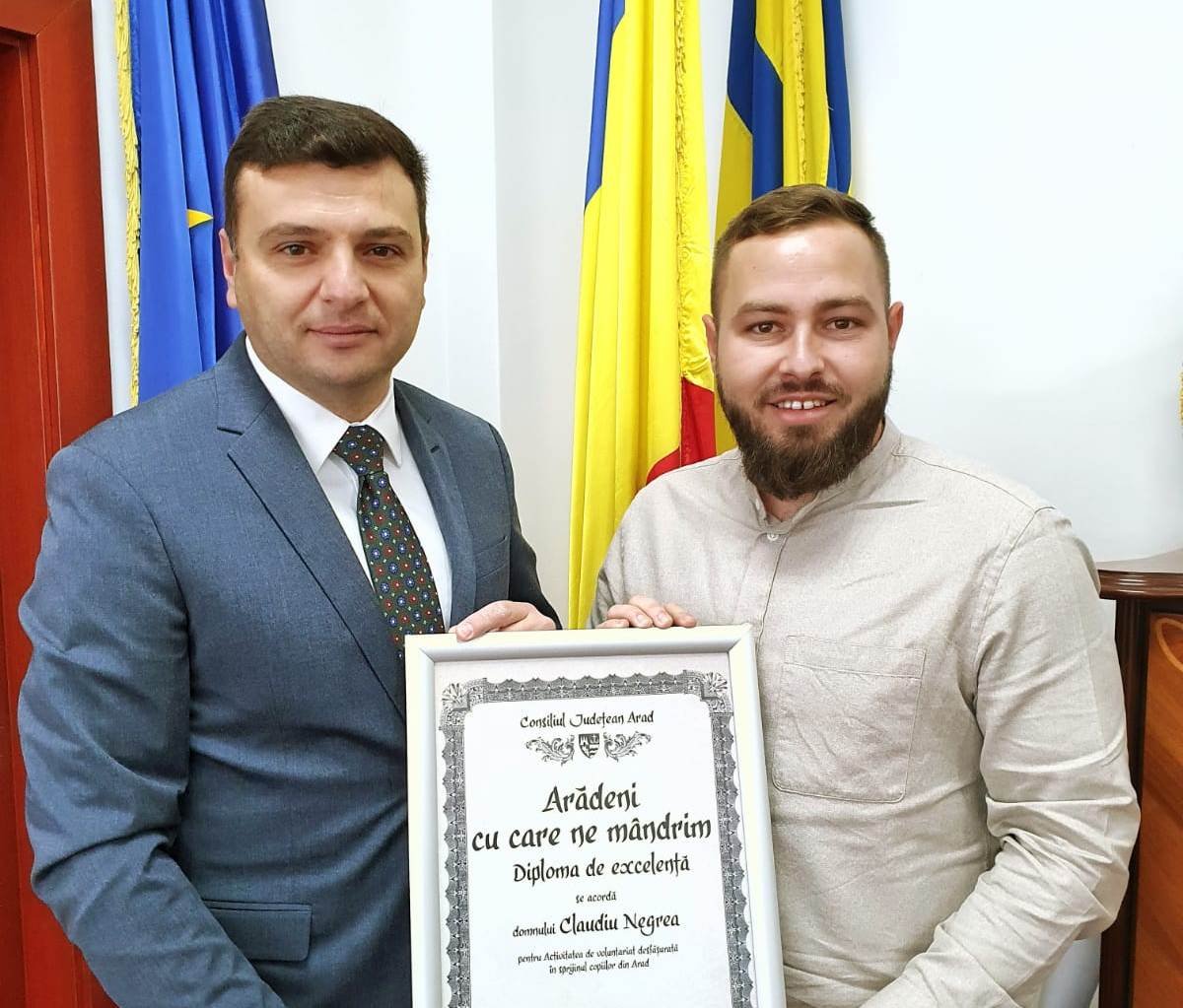 Sergiu Bîlcea: Claudiu Negrea a primit diploma „Arădeni cu care ne mândrim”