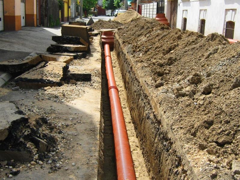 Şantierele pentru reţele de apă şi canalizare din Municipiu intră în conservare 