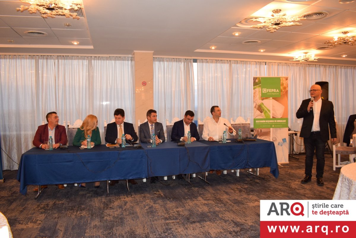 Problema deșeurilor menajere a fost dezbătută la Arad în cadrul unei întâlniri organizate de Business Review