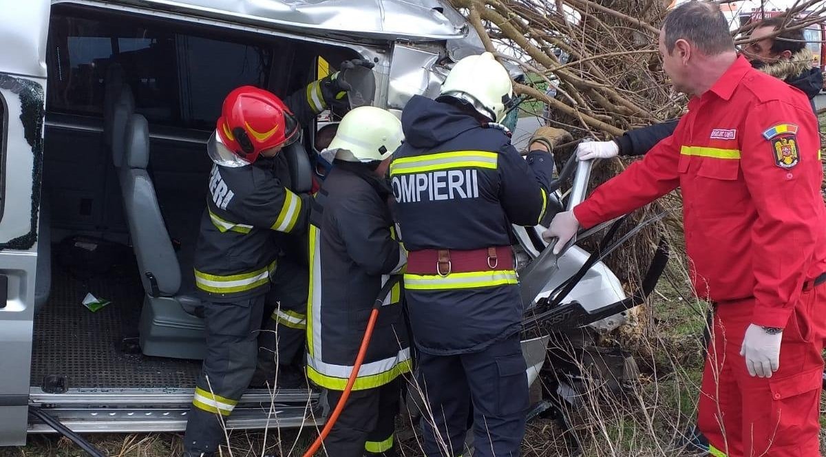 Accident cu trei victime la ieşirea din Curtici către Sântana; un copil de zece ani printre victime / UPDATE: Ce spune IPJ Arad