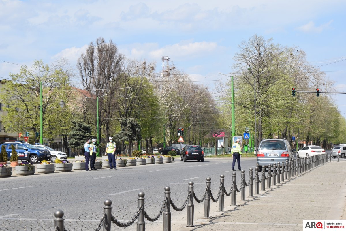 #STĂMACASĂ: Imagini cu forțele de ordine care fac razii în municipiu 