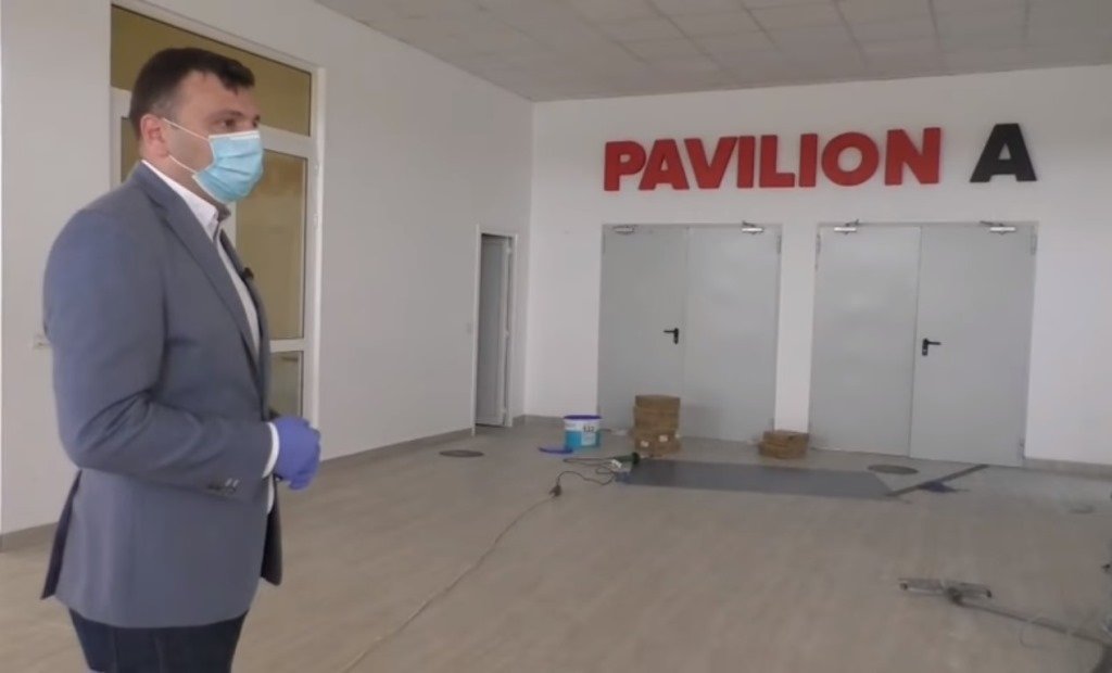 Sergiu Bîlcea prezintă arădenilor stadiul lucrărilor la spitalul de campanie de la Expo (VIDEO)