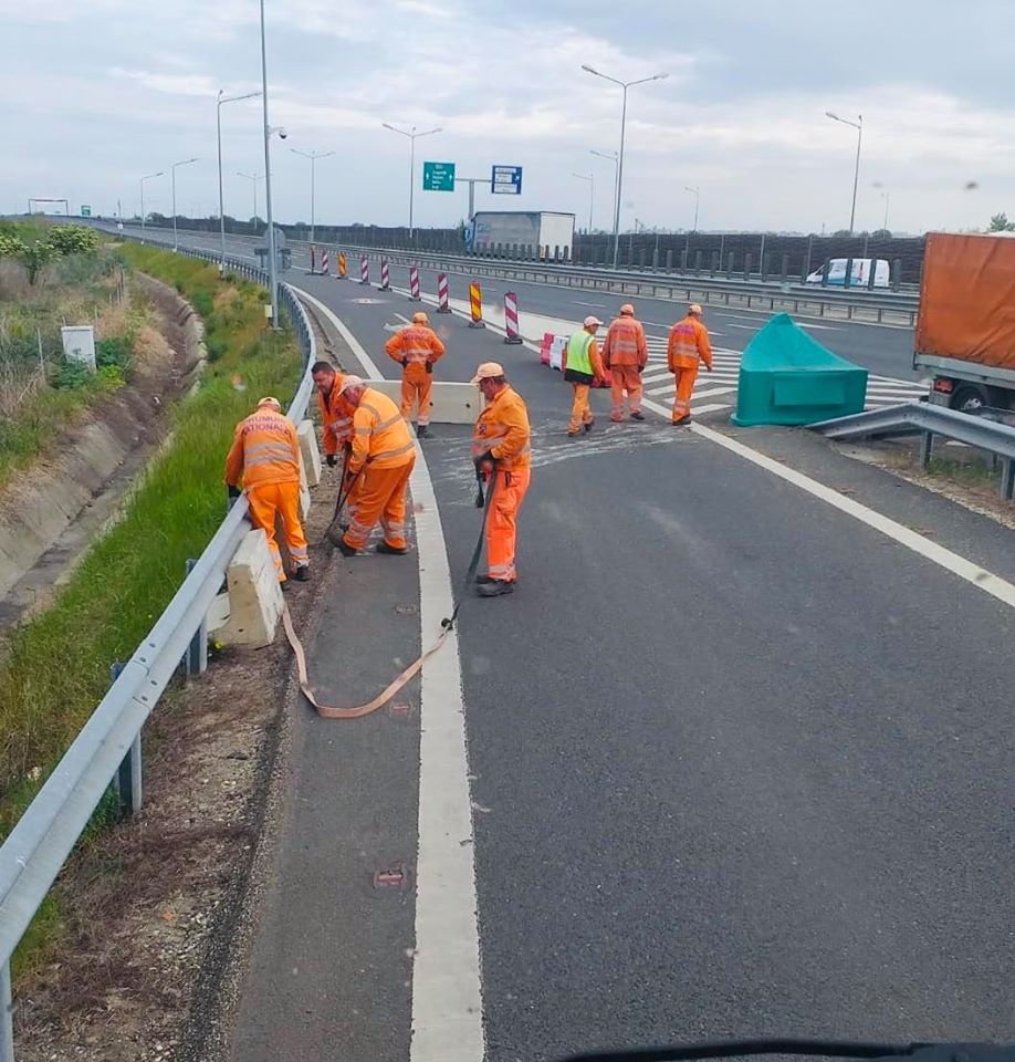 S-au redeschis cele două coborâri ale autostrăzii A1, de la aeroport şi Zădăreni