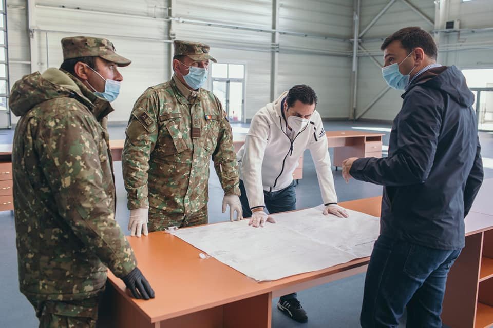Sergiu Bîlcea: „Armata a adus primele 150 de paturi în spitalul de campanie de la Expo” (FOTO)