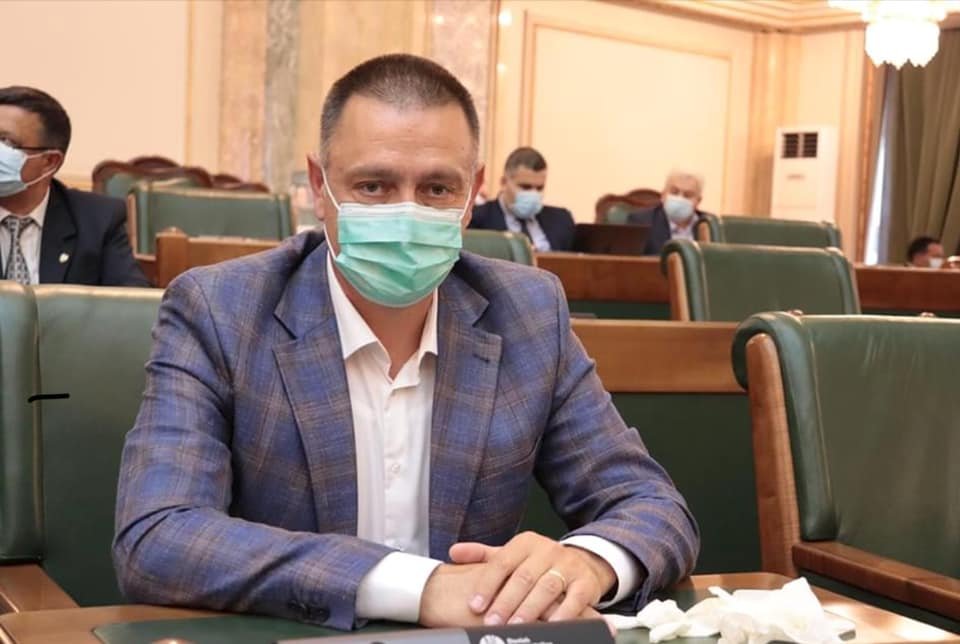 Fostul coordonator al campaniilor online ale PSD: „Ce se «ascunde» sub «masca trădării» fostului ministru al Apărării, Mihai Fifor?”