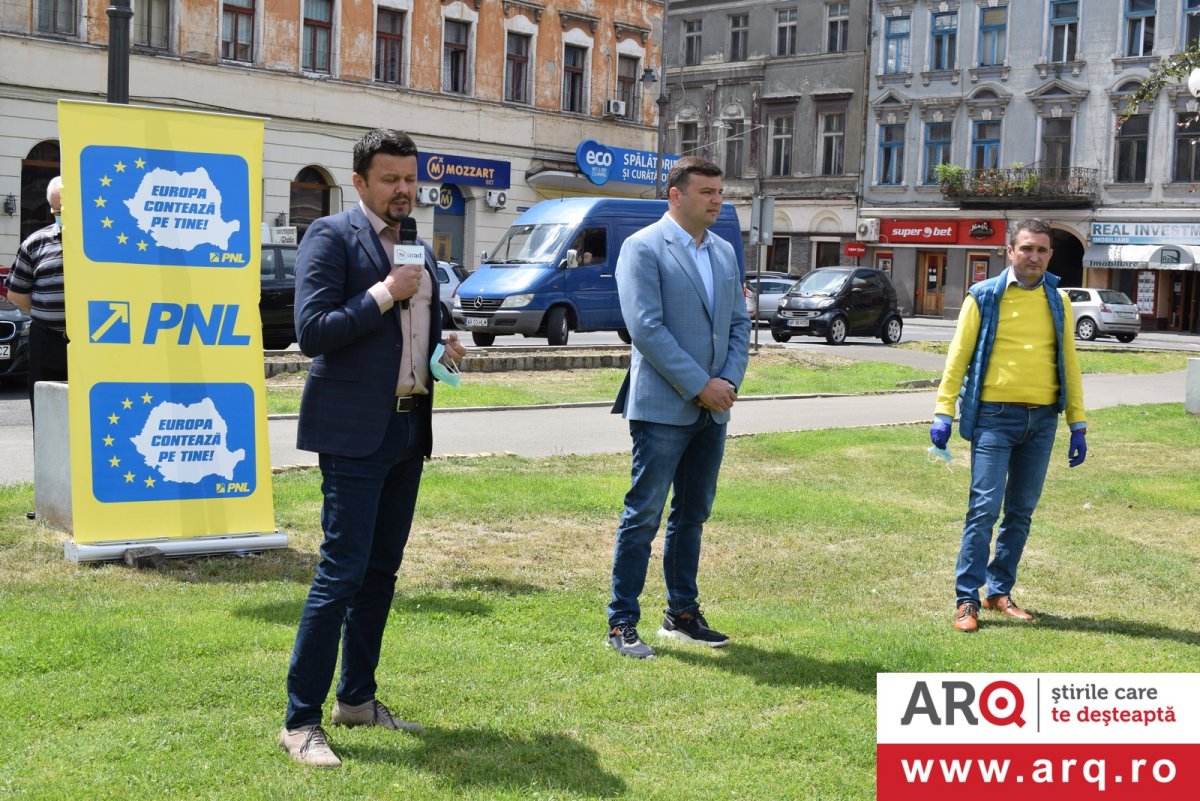 Sprijin din partea autorităților arădene pentru artiștii locali contemporani; sensurile giratorii vor fi personalizate