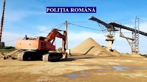 Evaziune fiscală, activități miniere și lucrări pe malul Mureșului fără autorizare la trei balastiere din județ (FOTO)