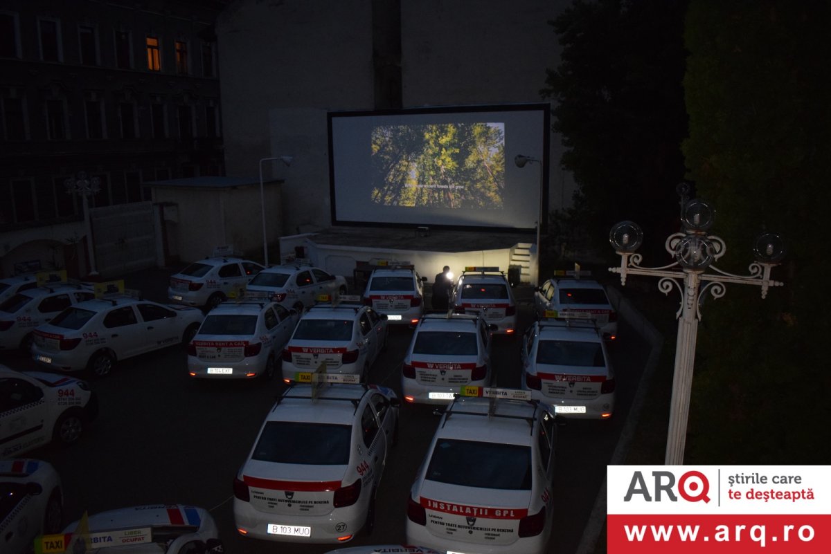 ”România neîmblânzită”, urmărită din taxi la Cinema ARTA