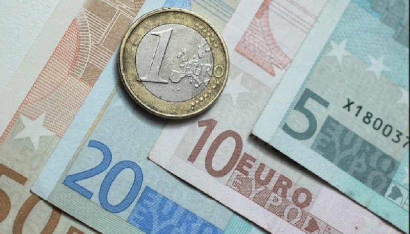 România, departe de trecerea la euro, nu îndeplinim nicio condiţie din cele patru obligatorii