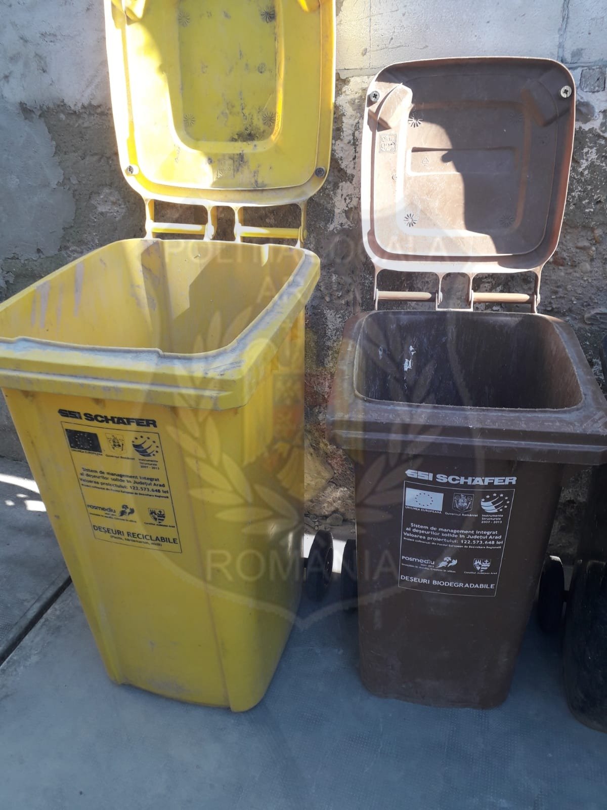 Amendați de Poliția Locală pentru că au aruncat deșeuri rezultate din construcții în tomberoane 
