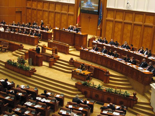 Deputaţii au decis impozitarea cu până la 85% a pensiilor speciale 