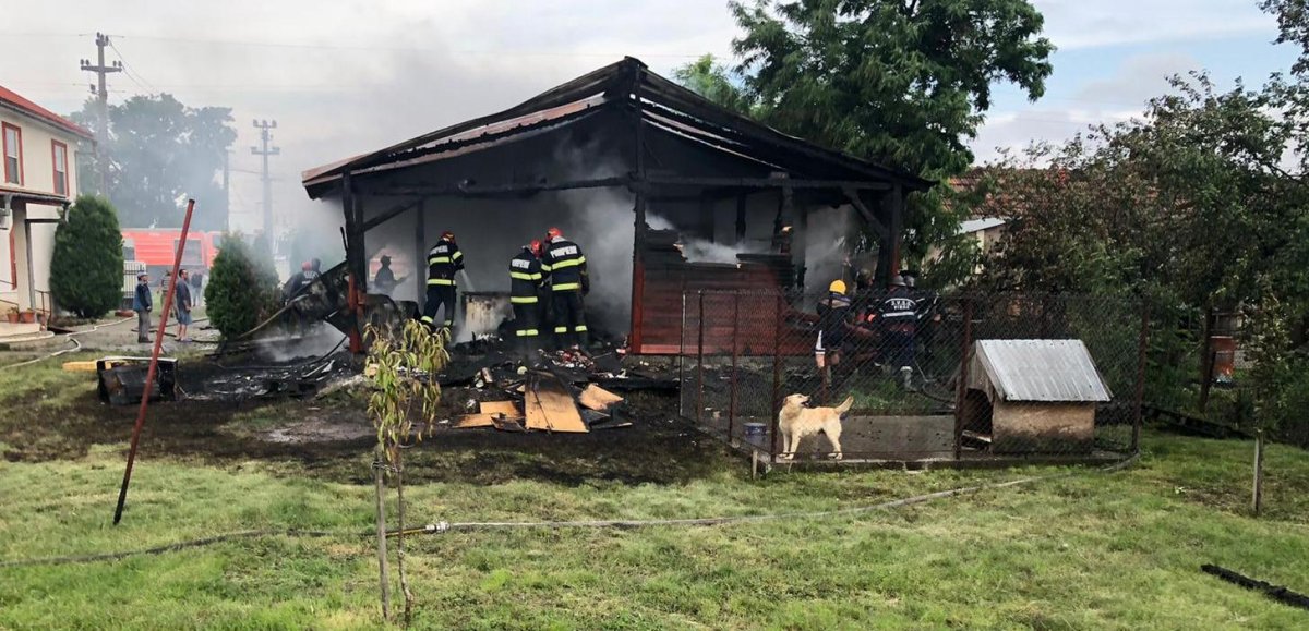 Incendiu la o anexă a unui azil de bătrâni la Vinga