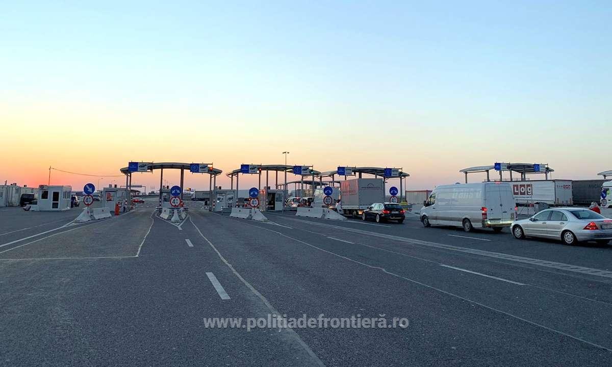 Traficul pentru autoturisme reluat la vama Nădlac II