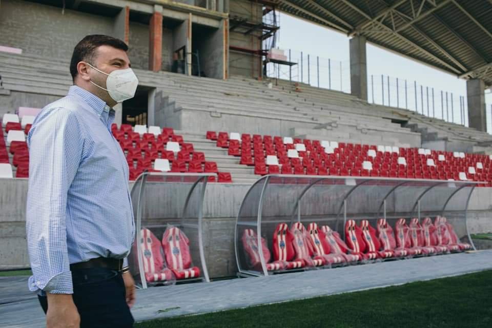 Sergiu Bîlcea: „Încep lucrăile pentru montarea tabelelor la Stadionul UTA!”