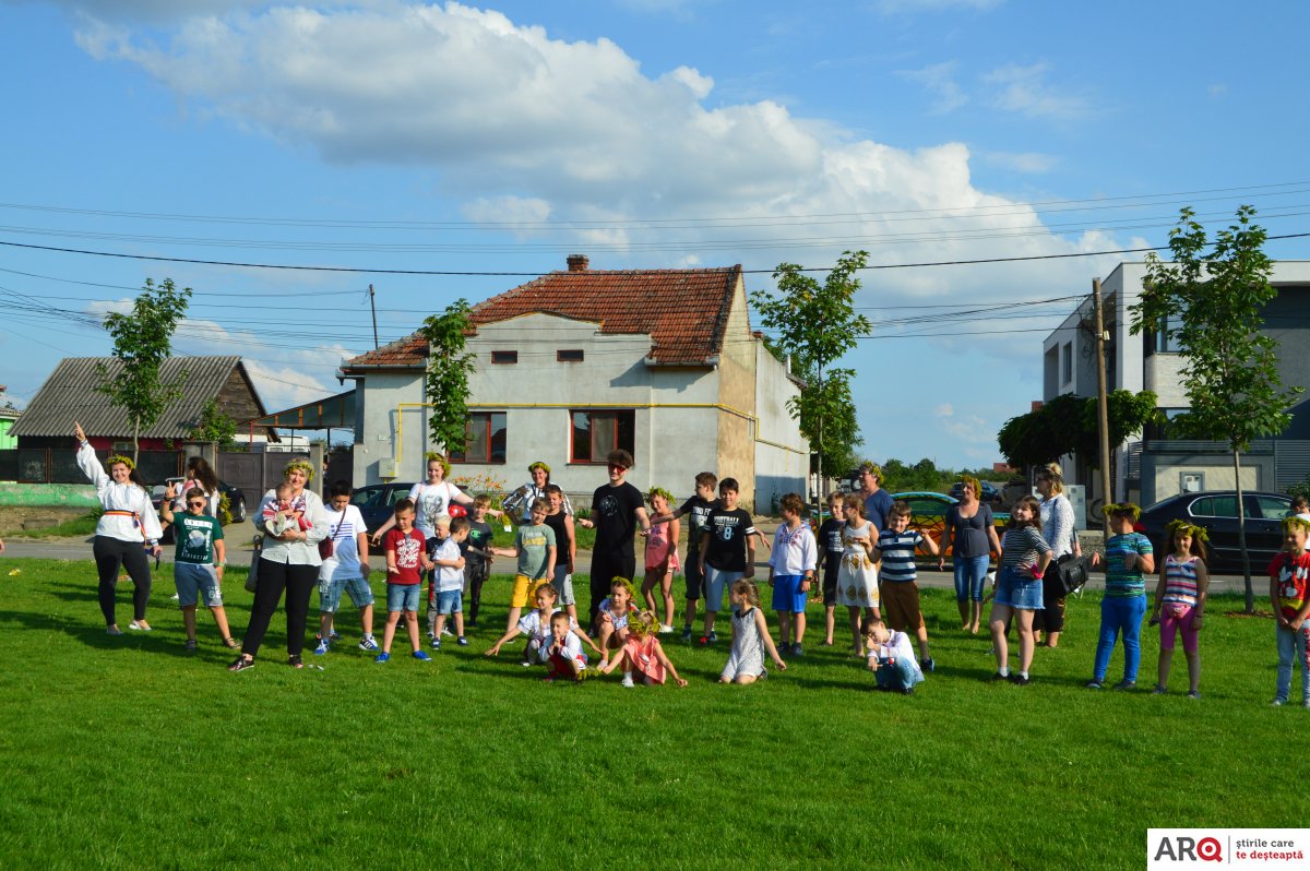 Sărbătoarea Sânzienelor sărbătorită în Gai cu Mădălin de la 5GANG