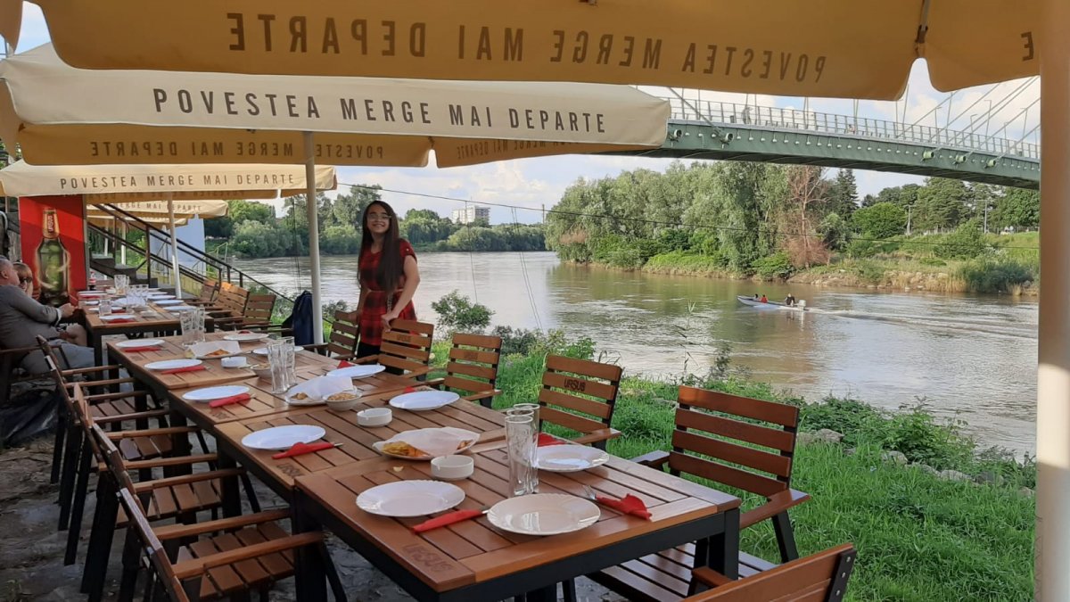 Restaurant Belvedere - Oază de liniște și relaxare cum numai Mureșul ne poate oferi !