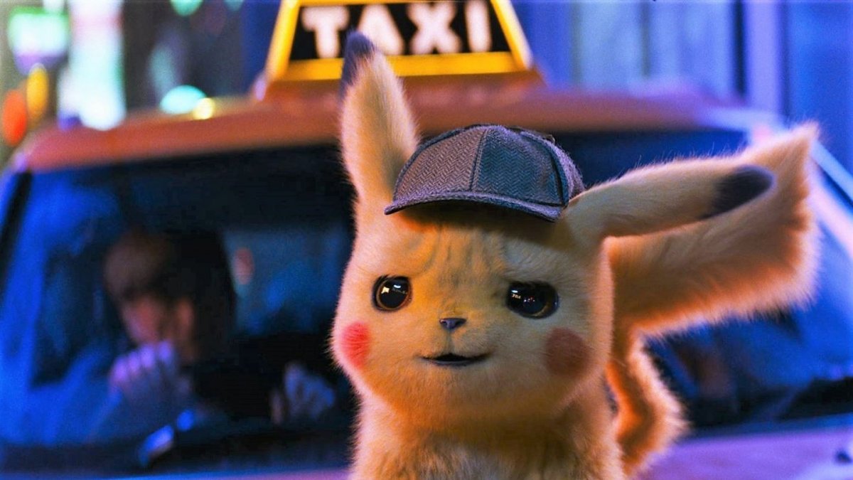 Pokémon Detectiv Pikachu vine în grădina de vară de la cinematograful din Grădiște