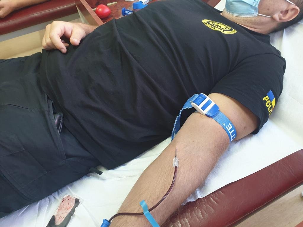 Polițiștii arădeni au donat sânge în urma apelului Centrului de Transfunzie Sanguină Arad 