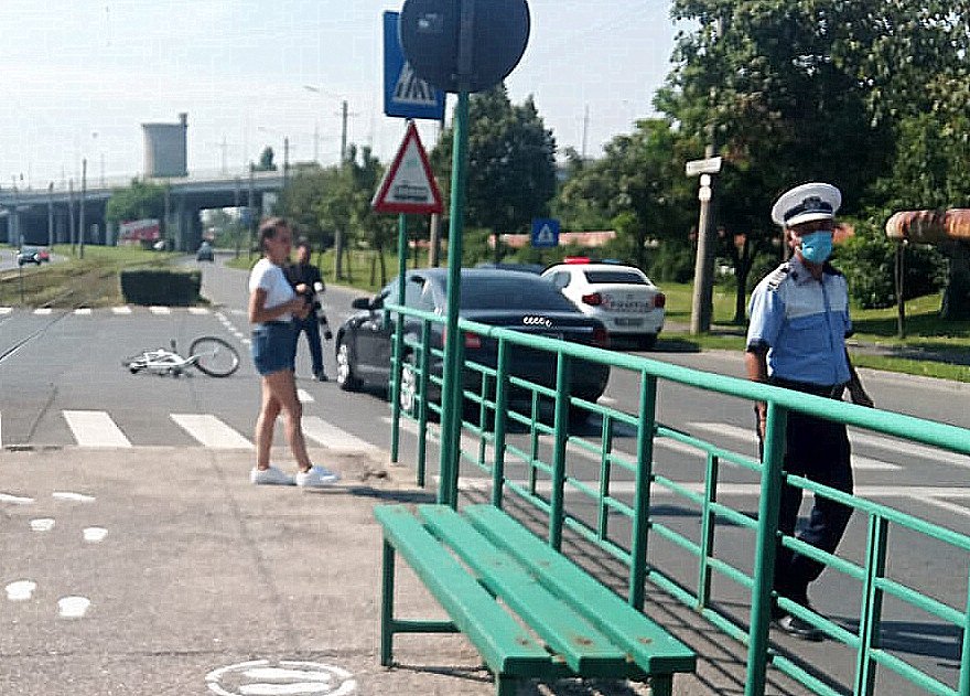 Arădeană cu Audi contra arădeană cu bicicletă