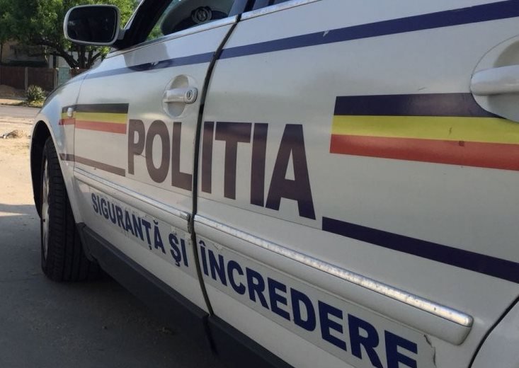 Ce a pățit „o valoare” din Sântana care și-a dat mama afară din casă și apoi a vrut să se răzbune reclamând-o la Poliție