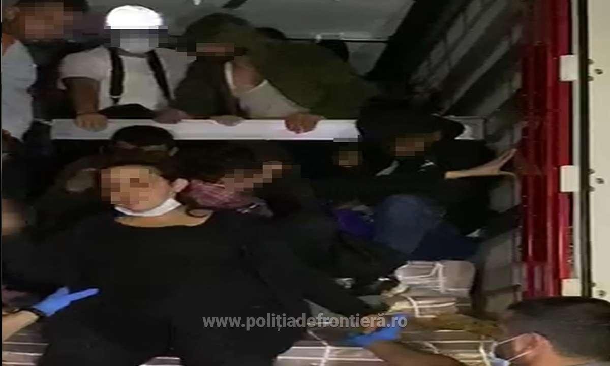„Captură” record de imigranţi la Nădlac; 48 de persoane ascunse într-un camion