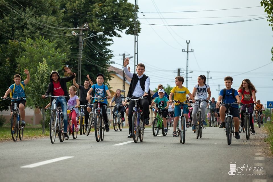 Activităţi cu tinerii în parohia Firiteaz, în vreme de pandemie