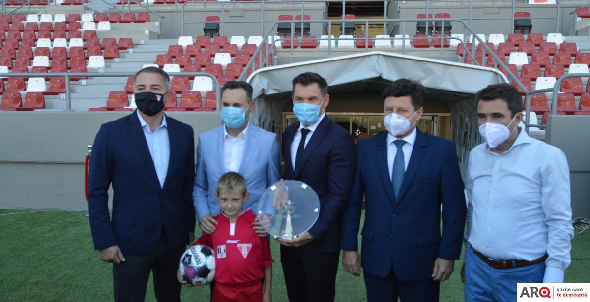 Stadionul „Francisc Neuman” a fost inaugurat în prezenţa ministrului Tineretului şi Sportului