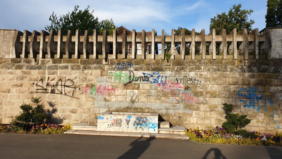 Cu un pas mai aproape de reabilitarea esplanadei din Parcul Mihai Eminescu