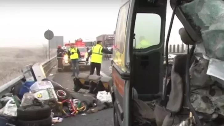 Tragedie în Germania, 4 români morți într-un accident de microbuz