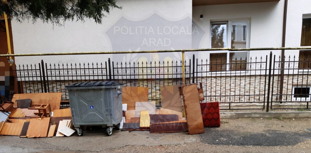 A aruncat deșeurile la voia întâmplării, dar nu a văzut că a fost filmat; vezi ce amendă a primit un arădean