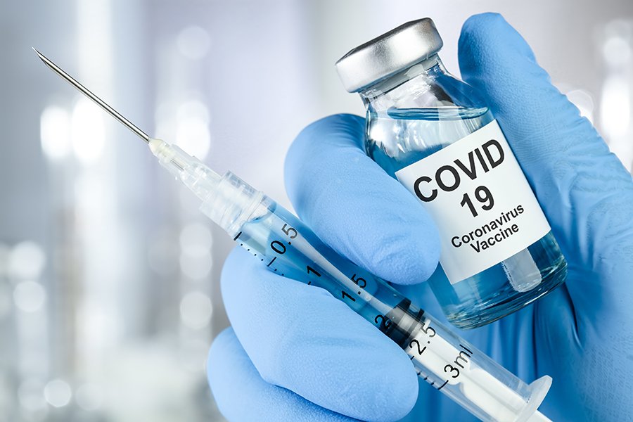 Cât ar putea costa vaccinul împotriva COVID-19, așteptat de milioane de oameni