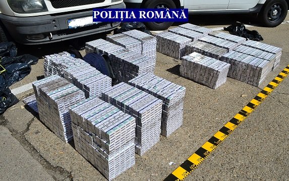  Polițiștii de investigare a criminalității economice au reținut un bărbat de 30 de ani, bănuit că ar fi transportat 200.000 de țigarete de contrabandă