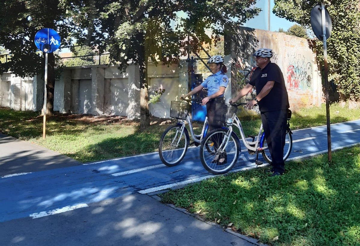 Câte amenzi au primit șoferii care au oprit sau staționat pe pistele de biciclete