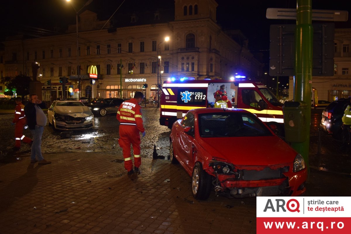 BMW contra OPEL, într-un accident produs (se pare) de un OZN