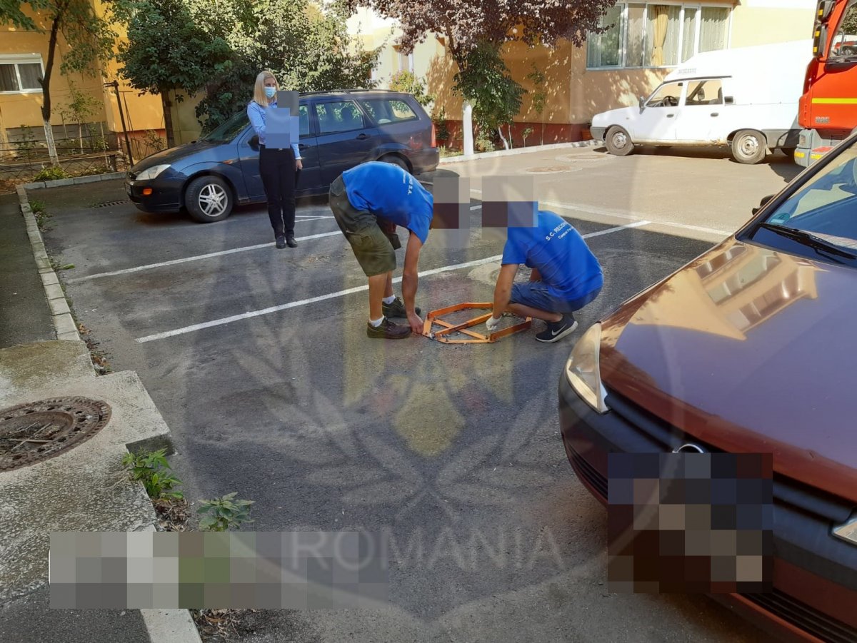 Reconsul și Poliția Locală au dat o raită pe la Miorița, unde niște șoferi „orientați” și-au tras parcare privată