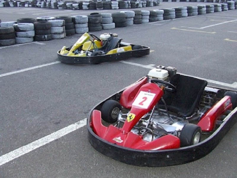 Au furat un kart