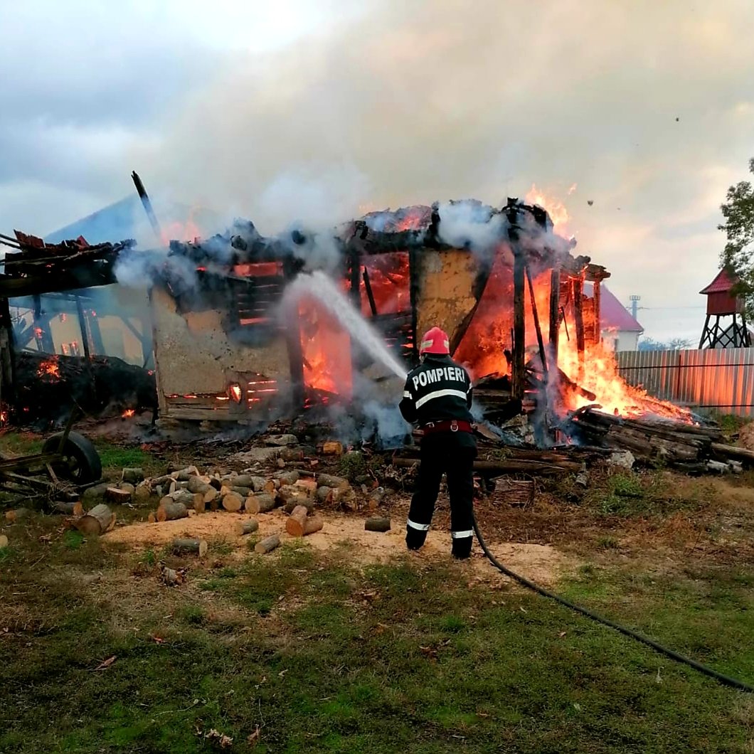 Incendiu în localitatea Bruznic