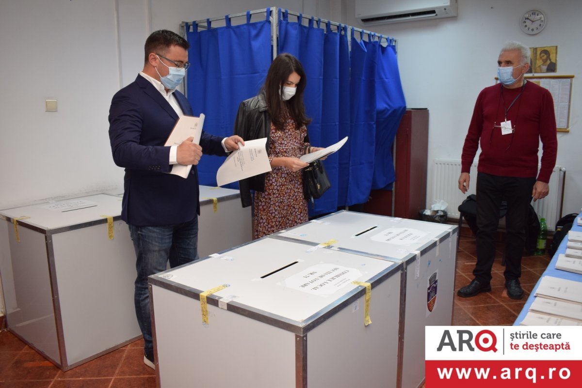 Liderii PNL susțin că votează pentru Arad şi pentru România