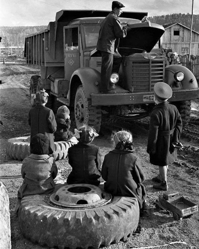 Camioane Rusești pe șantierele României după cel de al II lea război mondial  (I)
