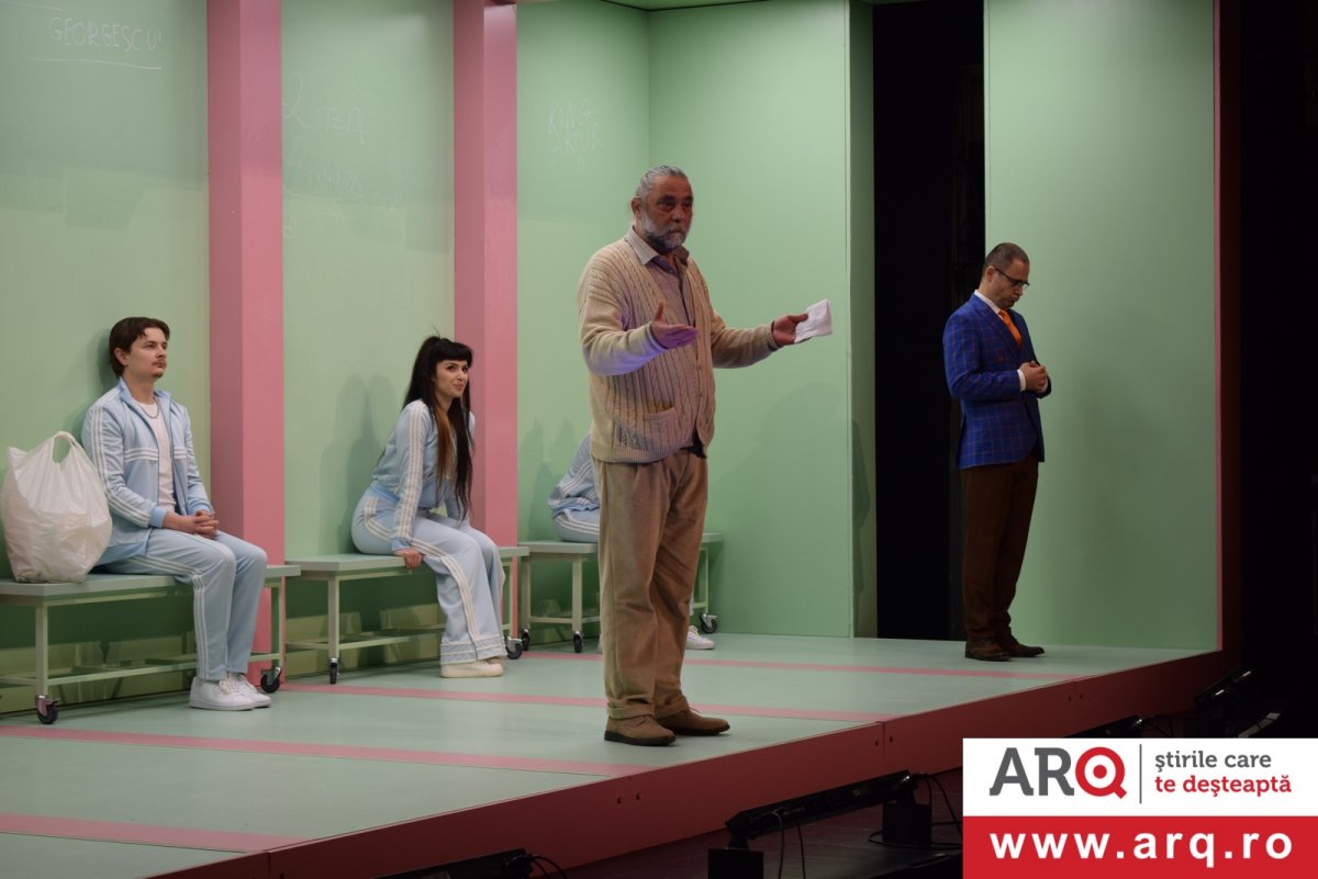 „Școala și familia” pe scena teatrului arădean