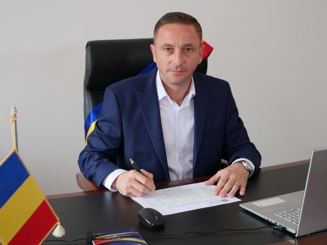 Flavius Chereji, primarul oraşului Chișineu-Criș: „Toate proiectele noastre sunt pe primul loc