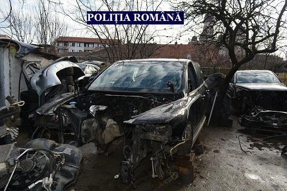Autoturism furat din Timiș, găsit la dezmembrări în Arad