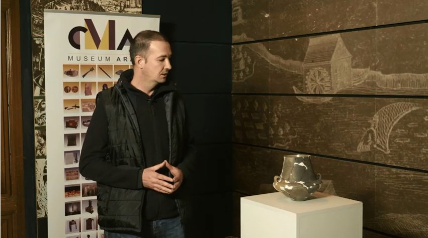 Exponatul lunii la Complexul Muzeal Arad: un vas ceramic din epoca bronzului descoperit la Sântana-Cetatea Veche (VIDEO)