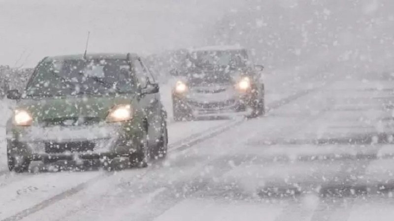 Vremea se schimbă din nou! Avertizare meteo COD GALBEN de ninsori, polei și vânt puternic - Care sunt zonele vizate