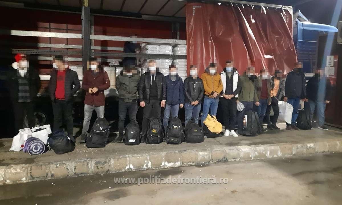 33 de migranți opriți din drumul ilegal spre Vestul Europei, la sfârşit de săptămână - VIDEO