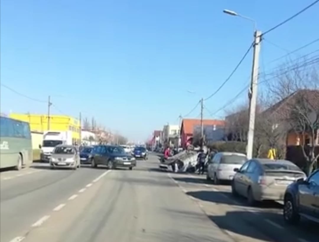 Accident spectaculos pe strada Pădurii, soldat cu o victimă