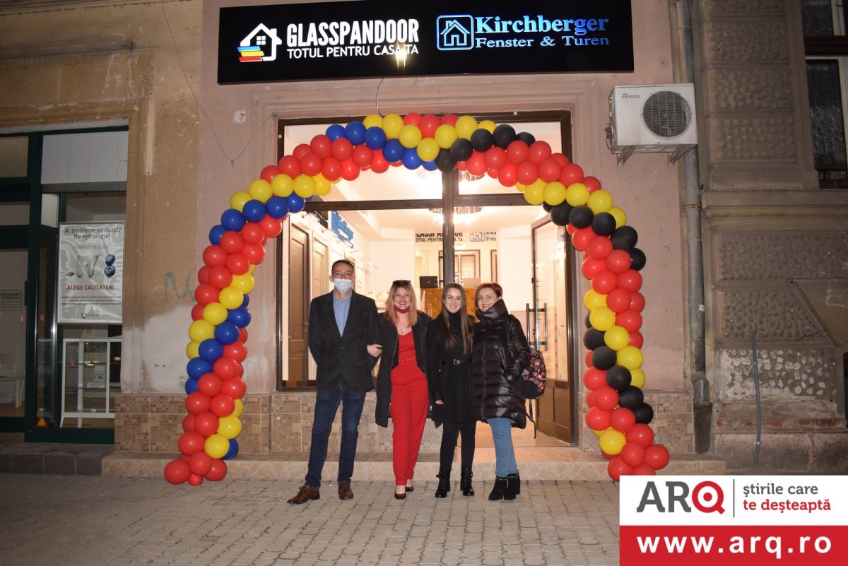 Glasspandoor - 4 și-a deschis azi porțile în centrul Aradului