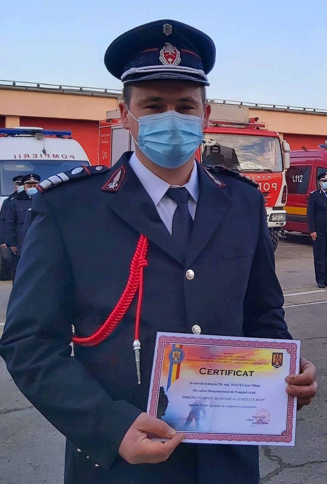 Pompierul de onoare al anului 2020 al ISU ARAD a fost recompensat astăzi cu ocazia ceremonialului militar organizat de Ziua Protecției Civile în România.