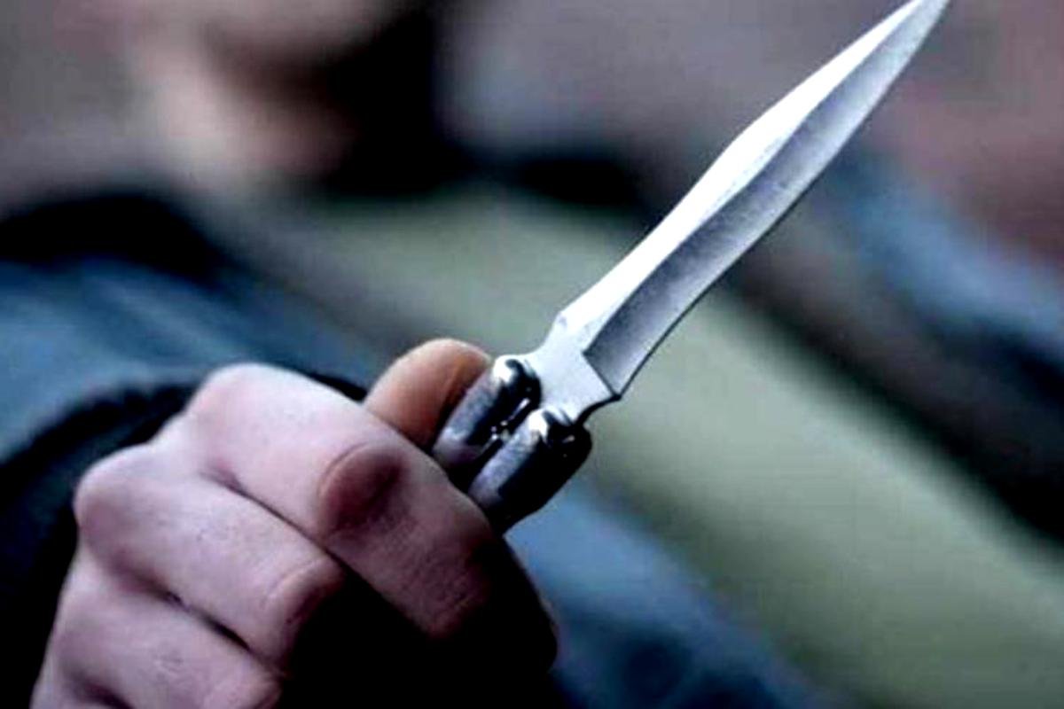 Sperietură soră cu moartea pentru doi soţi din Lipova: un cioban a intrat peste ei în gospodărie și i-a amenințat cu un cuțit