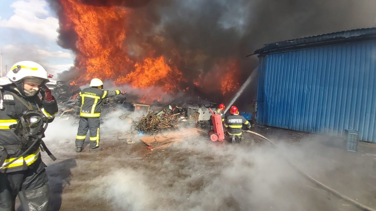 Amendă usturătoare aplicată de Garda de Mediu, în cazul incendiului de la Metalcomp 